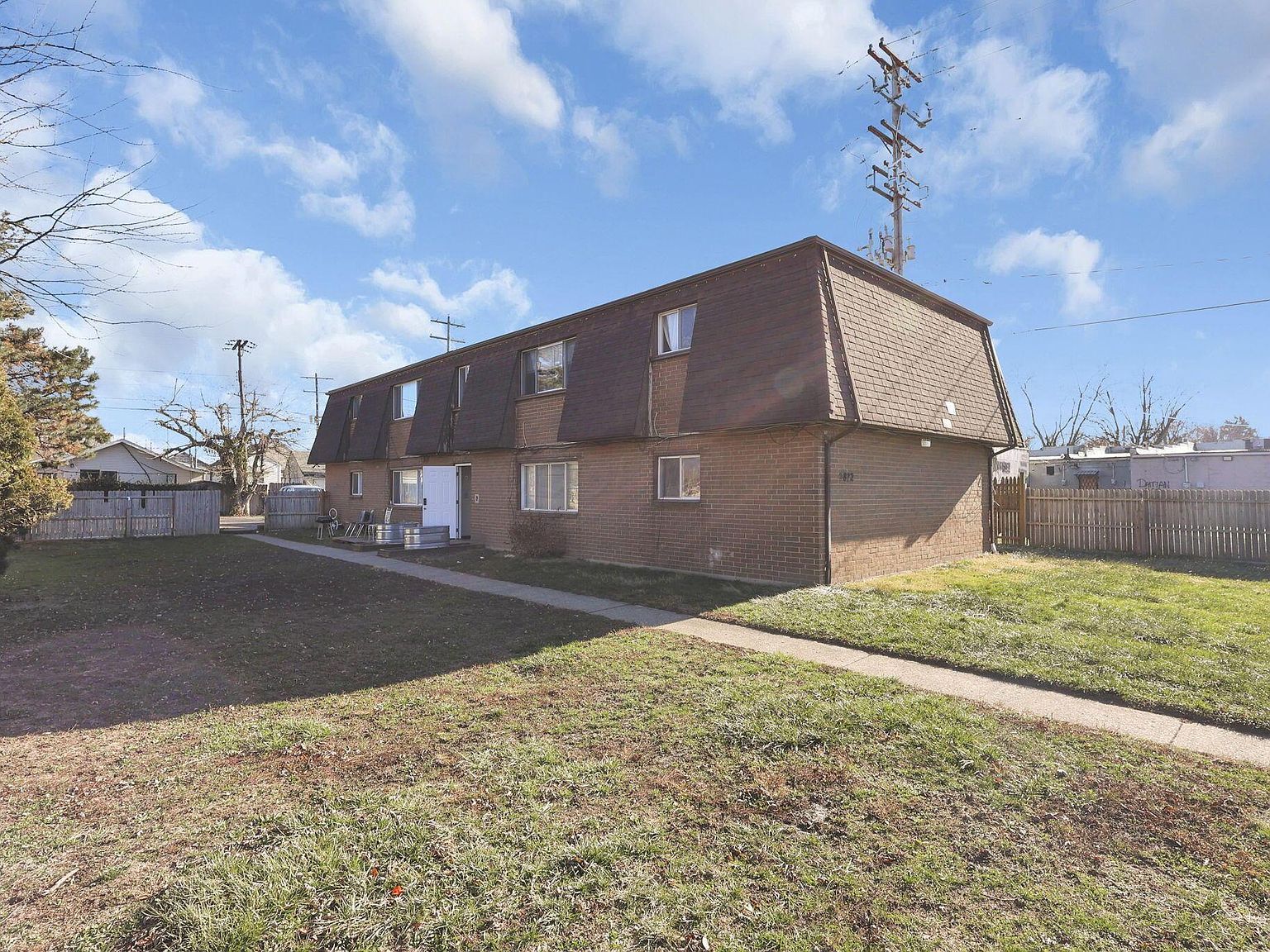 2872 Howey Rd Columbus, OH 43224 - Thumbnail 2