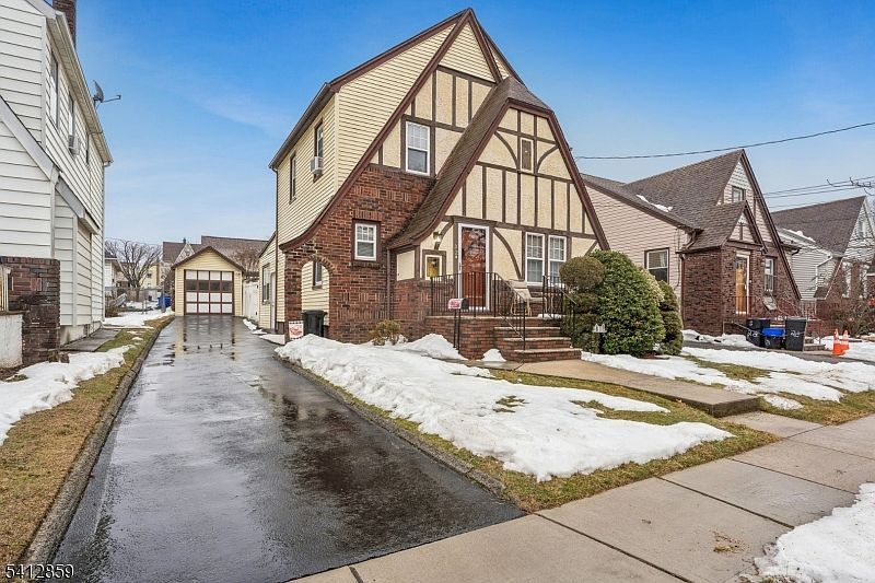 32 Fairview Pl Belleville, NJ 07109 - Thumbnail 2