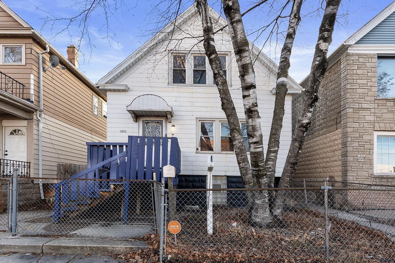 1831 W Becher St Milwaukee, WI 53215 - Thumbnail 2