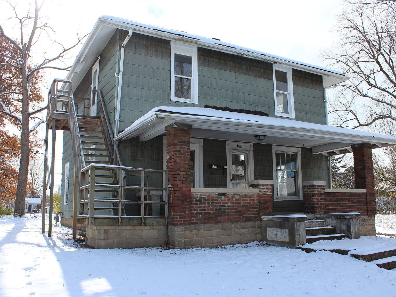 233 W 4th St Anderson, IN 46016 - Thumbnail 2