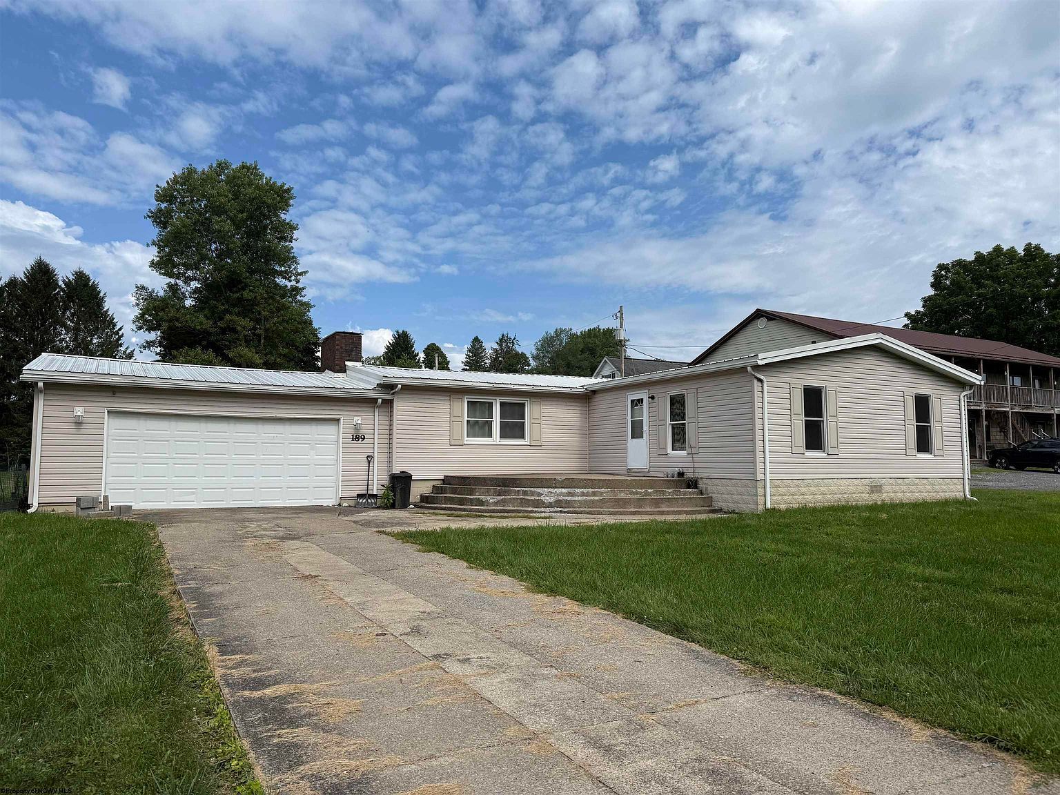 189 Grove Ave Reedsville, WV 26547  | New build