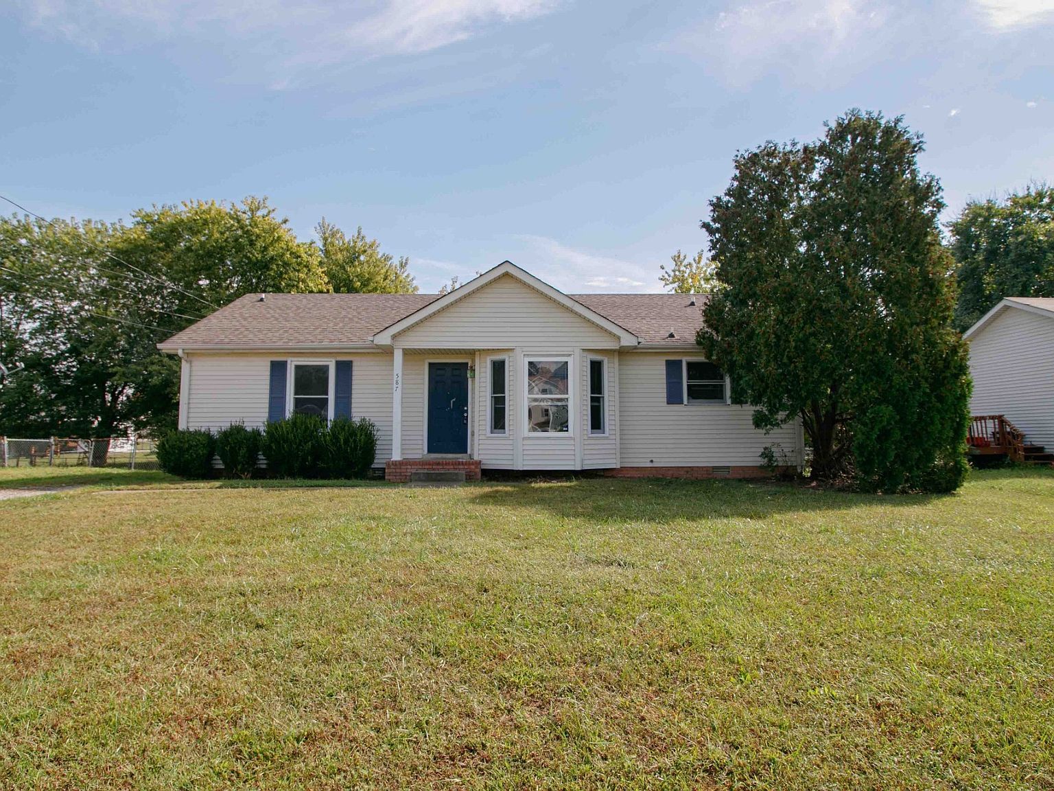 587 Joshua Dr Clarksville, TN 37042 - Thumbnail 2