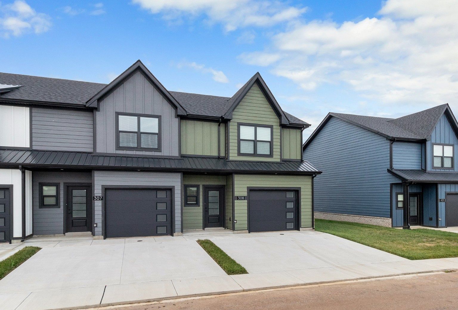 307 Jonathan Wade Cir Clarksville, TN 37043 - Thumbnail 2