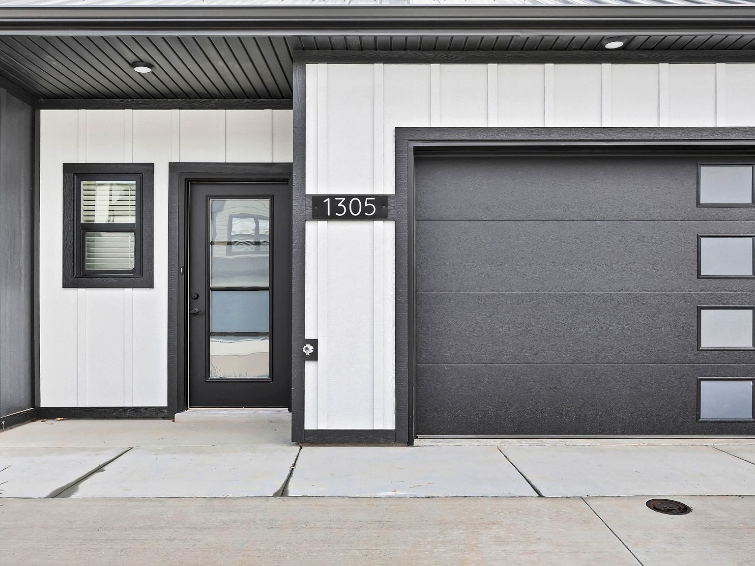 1305 Jonathan Wade Cir Clarksville, TN 37043 - Thumbnail 2