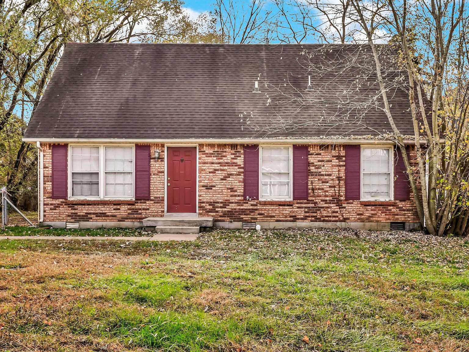 385 Louise Ln Clarksville, TN 37042 - Thumbnail 2