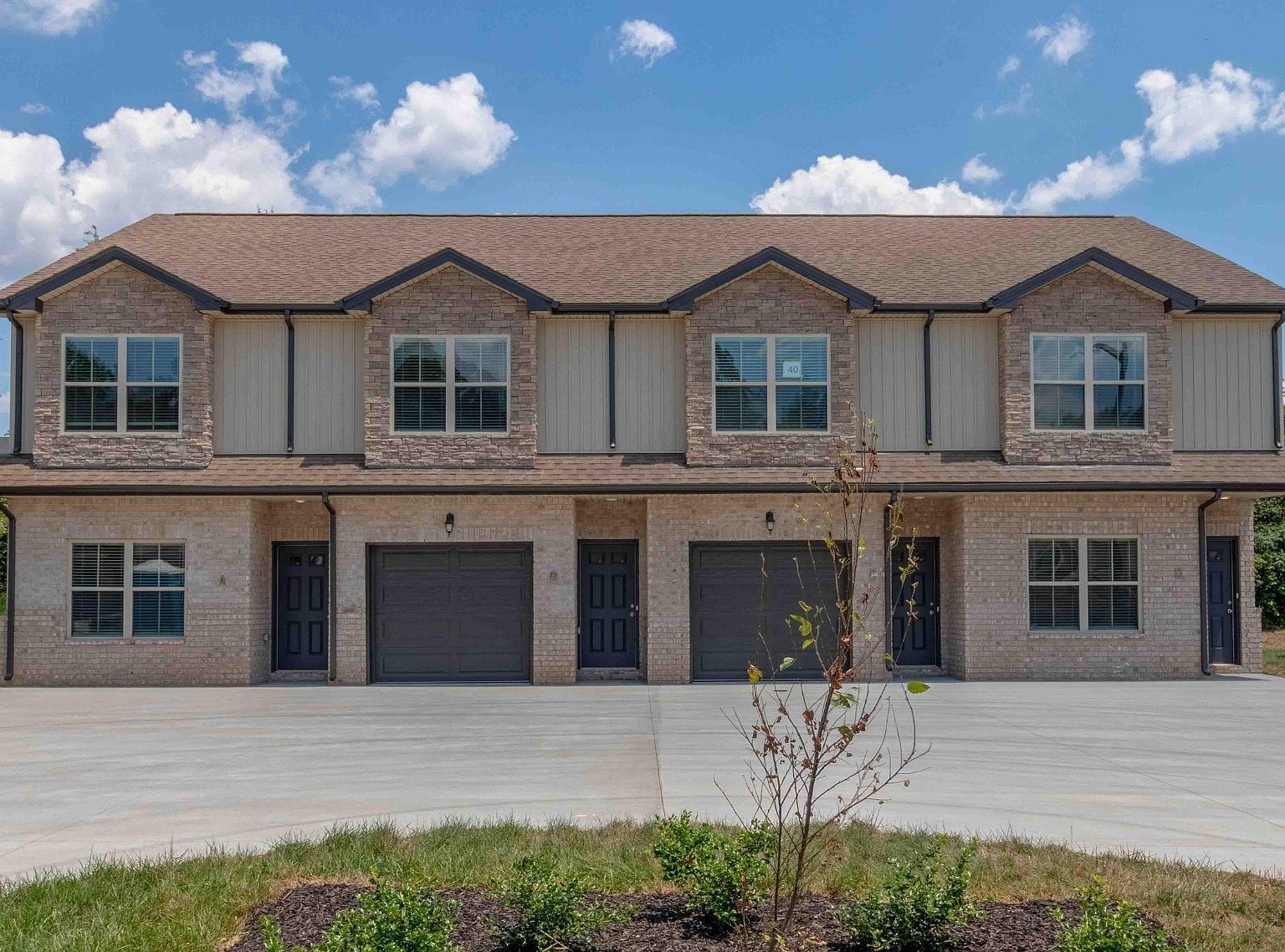 291 Smithson Ln Clarksville, TN 37040 - Thumbnail 2