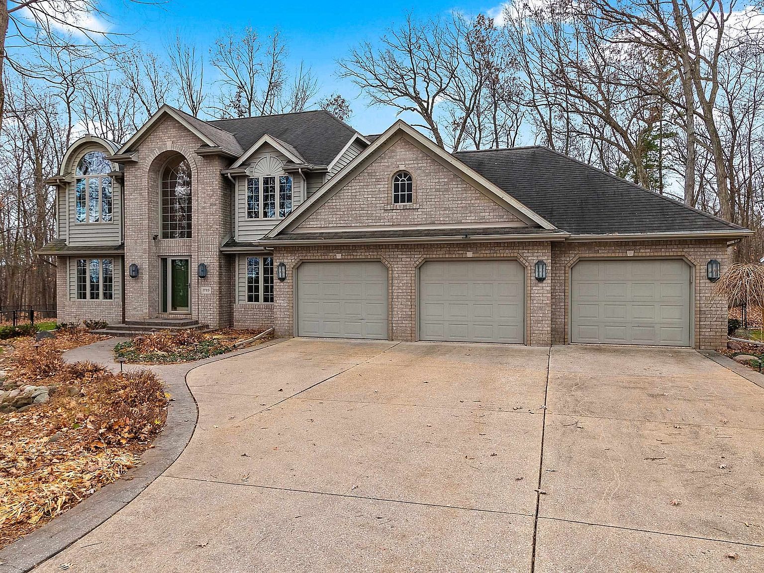 1789 Maidstone Cir Green Bay, WI 54313 - Thumbnail 2