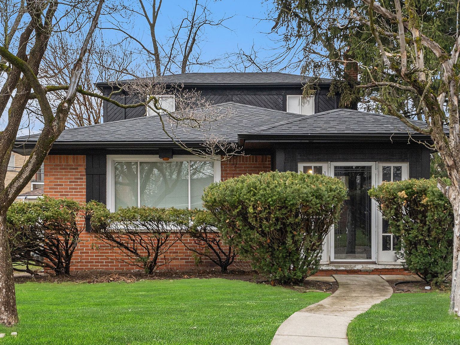 19147 Redfern St Detroit, MI 48219 - Thumbnail 2