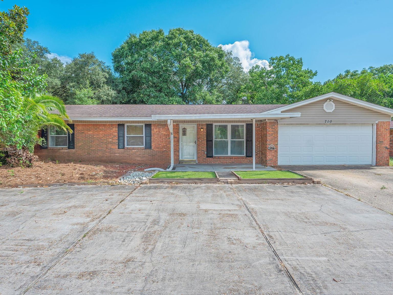 710 E Hollywood Blvd Mary Esther, FL 32569 - Thumbnail 2