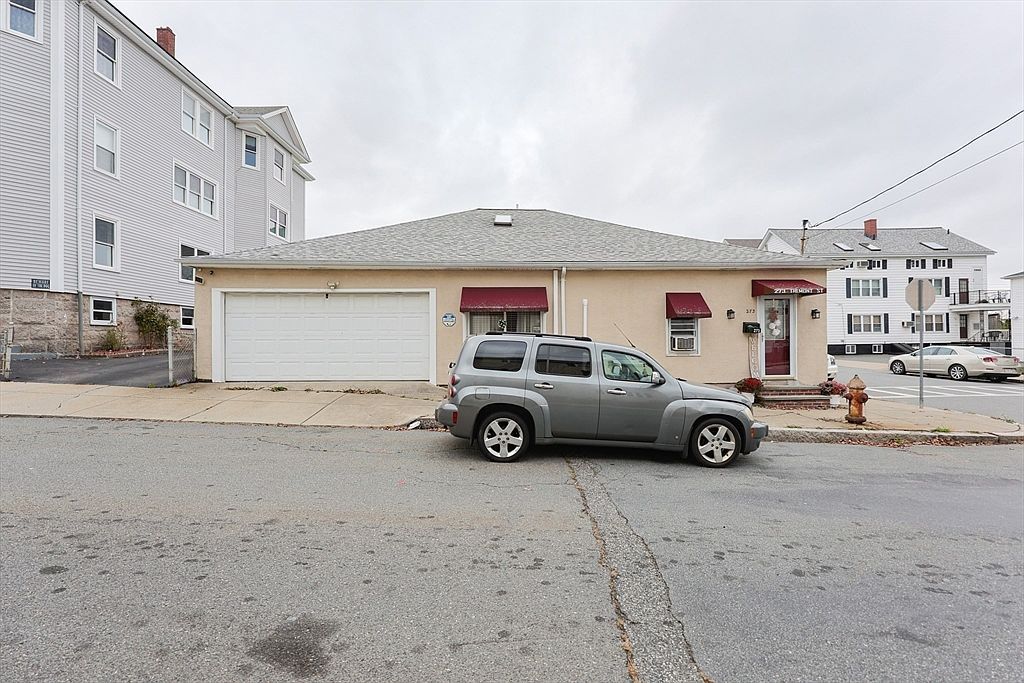 273 Tremont St Fall River, MA 02720 - Thumbnail 2