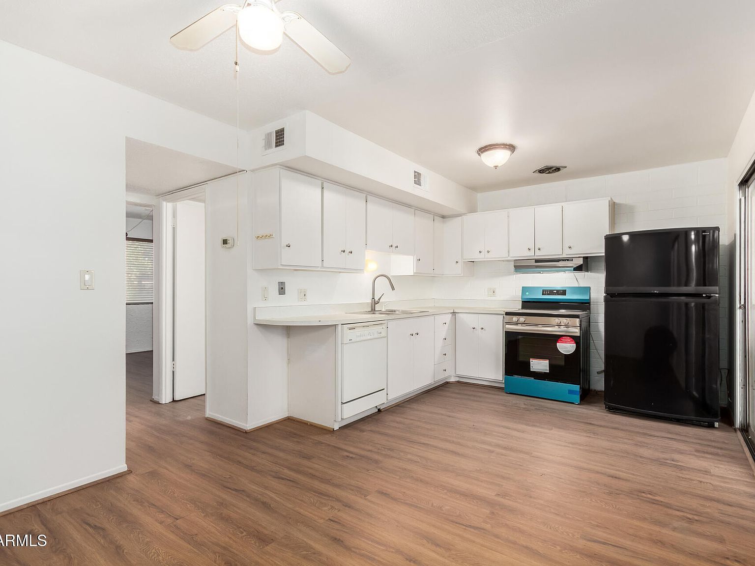 2533 W Rose Ln Phoenix, AZ 85017 - Thumbnail 2