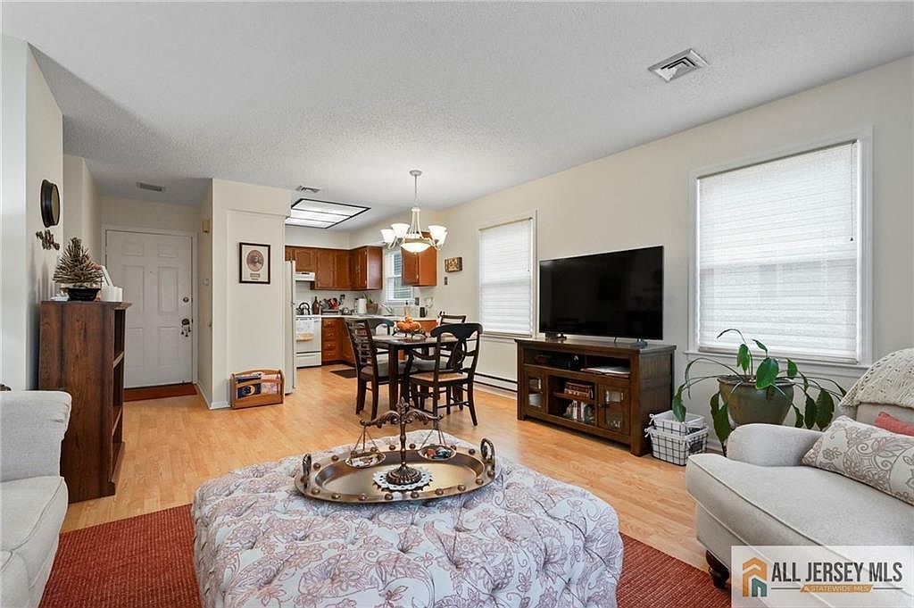 0-409 Oxford Ln Monroe Township, NJ 08831  | Condominium