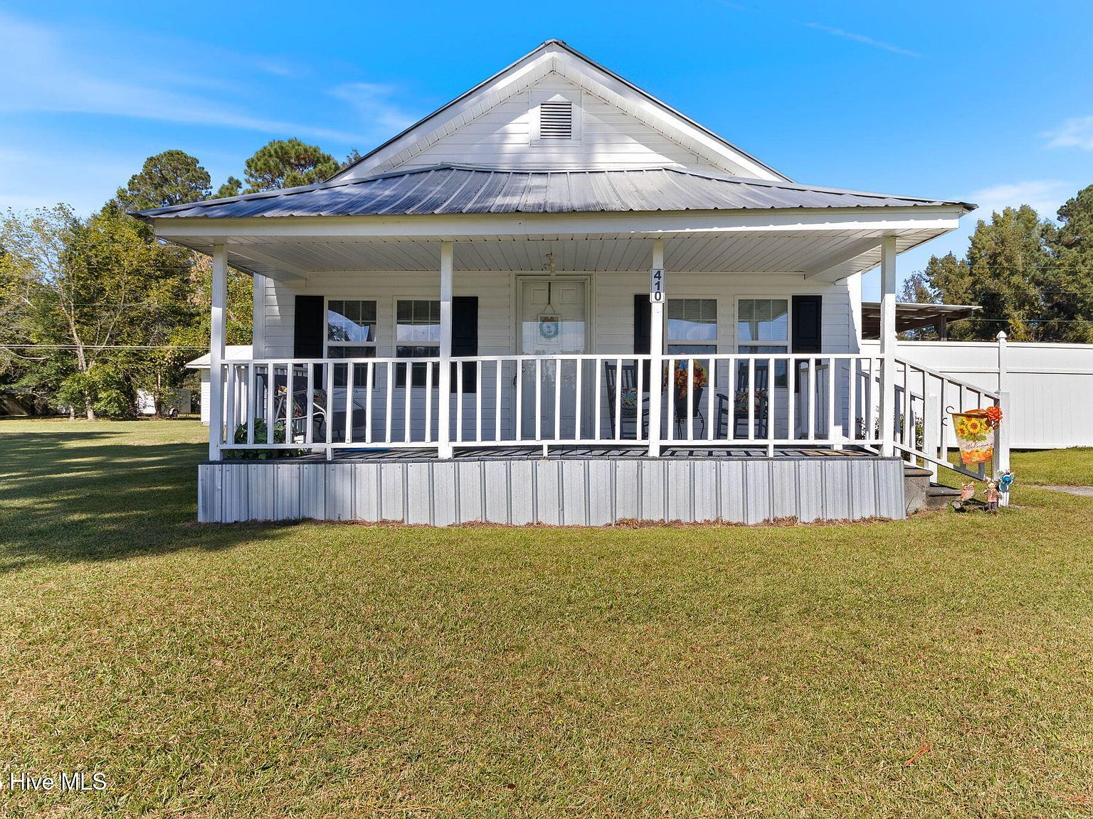 410 Elizabethtown Rd Bladenboro, NC 28320 - Thumbnail 2