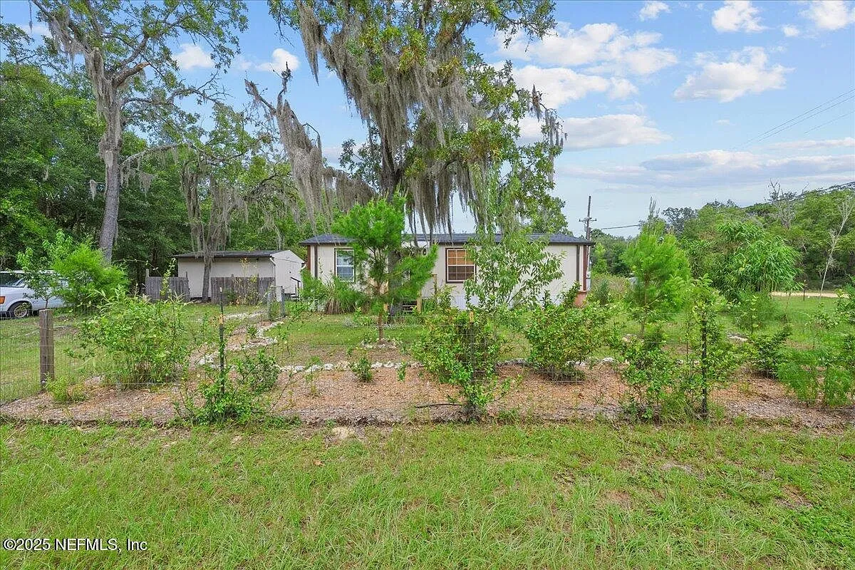 301 Kitty Ave Interlachen, FL 32148 | New build