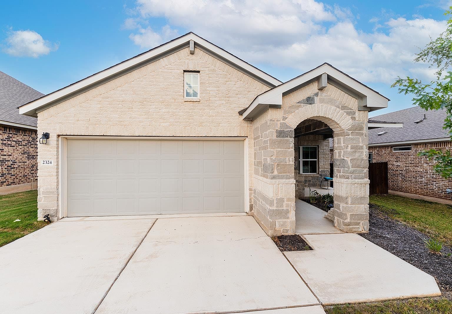 2324 Singletree Bnd Georgetown, TX 78628 - Thumbnail 2