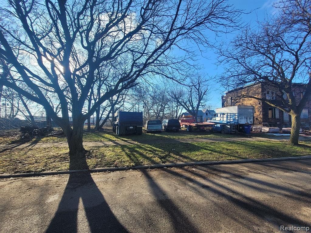 5173 Wabash St Detroit, MI 48208 - Thumbnail 2