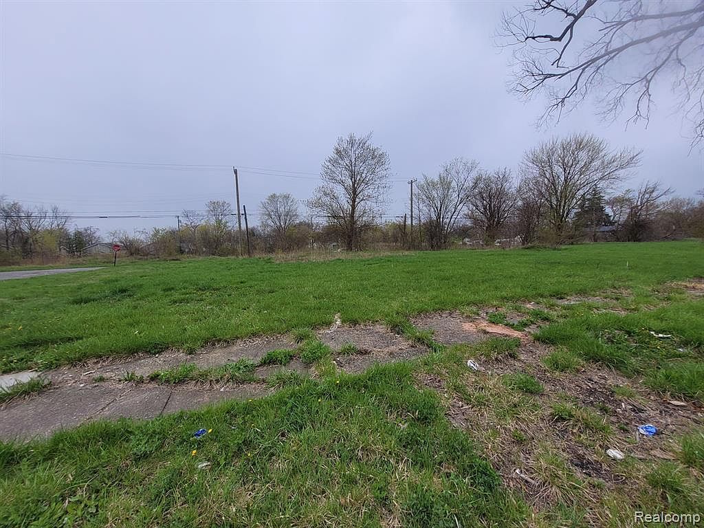 3911 Beaconsfield St Detroit, MI 48224 - Thumbnail 2