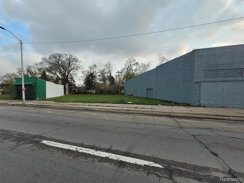 15041 W Grand River Ave Detroit, MI 48227 - Thumbnail 2