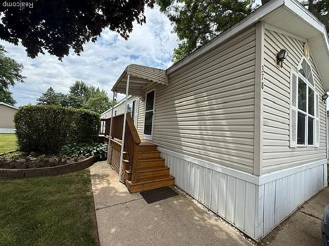 378 Tourangeau Dr Rochester, MI 48307 - Thumbnail 2