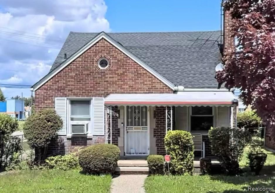 13801 Fordham St Detroit, MI 48205 - Thumbnail 2