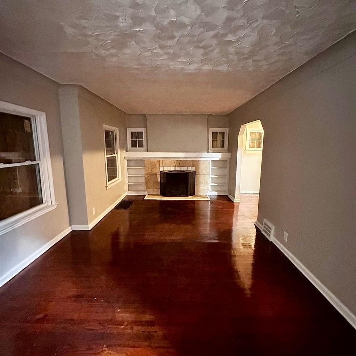 20014 Hull St Highland Park, MI 48203 - Thumbnail 2