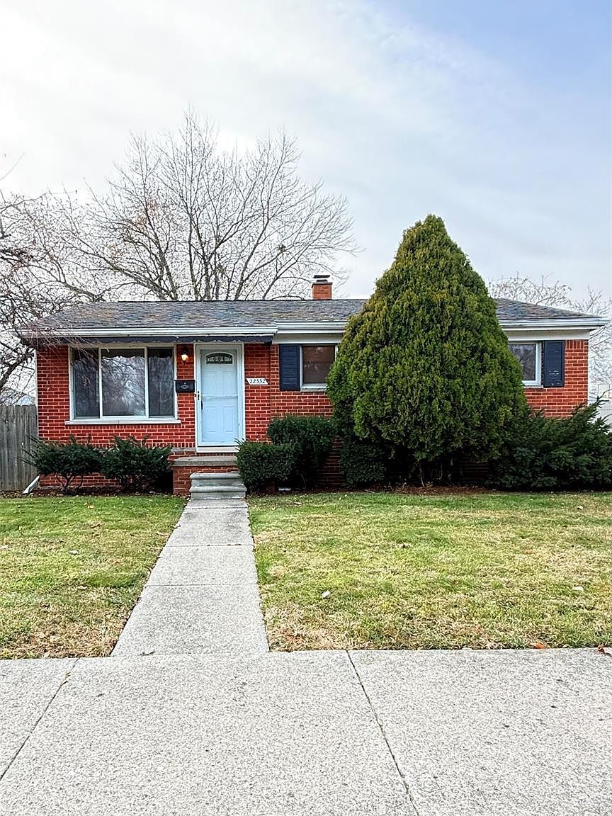 22332 Avon St Saint Clair Shores, MI 48082 - Thumbnail 2