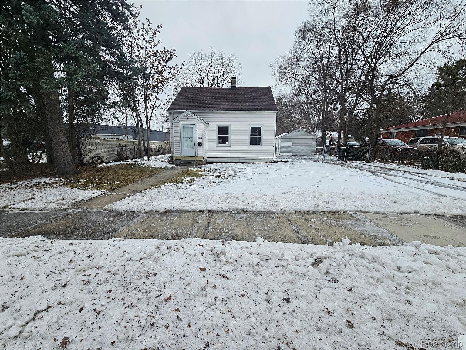 20737 Nummer St Warren, MI 48089 - Thumbnail 2