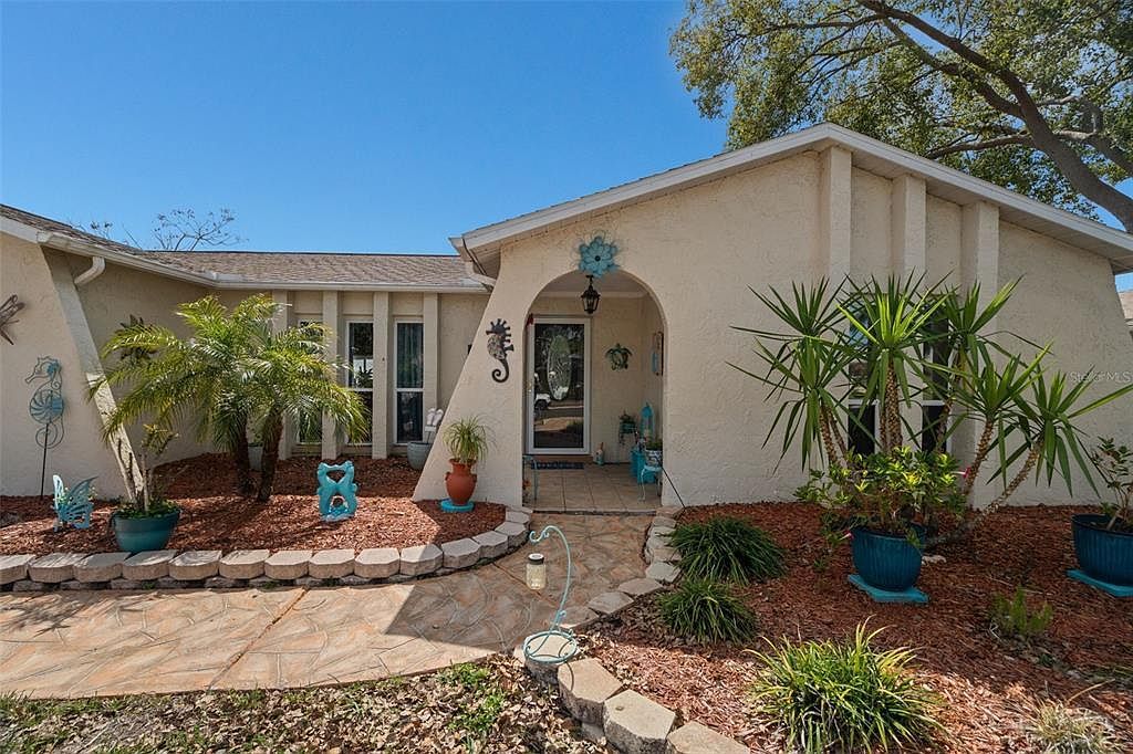 7104 Bramblewood Dr Port Richey, FL 34668 - Thumbnail 2