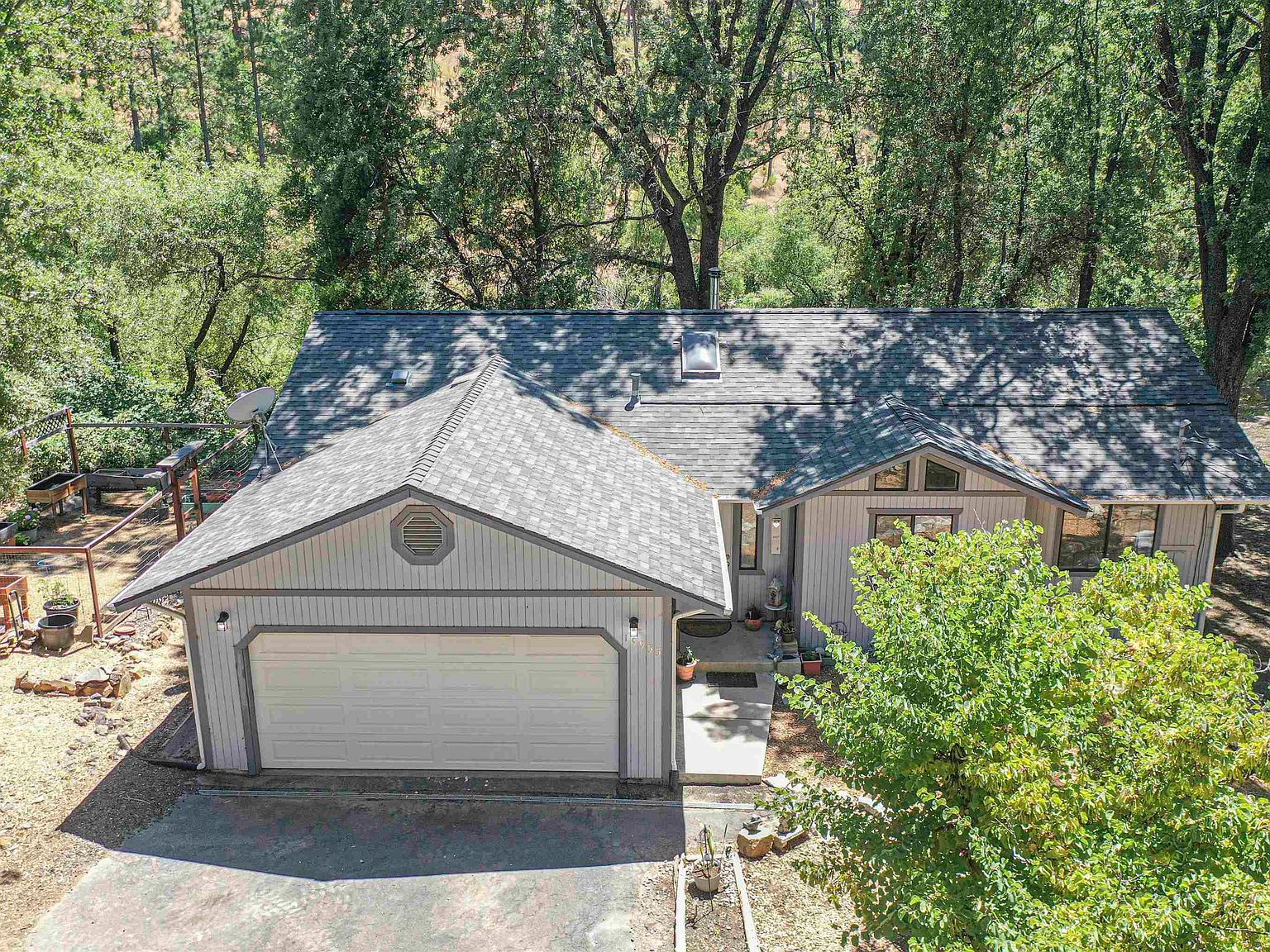 19955 Deerbrush Ct Groveland, CA 95321 - Thumbnail 2