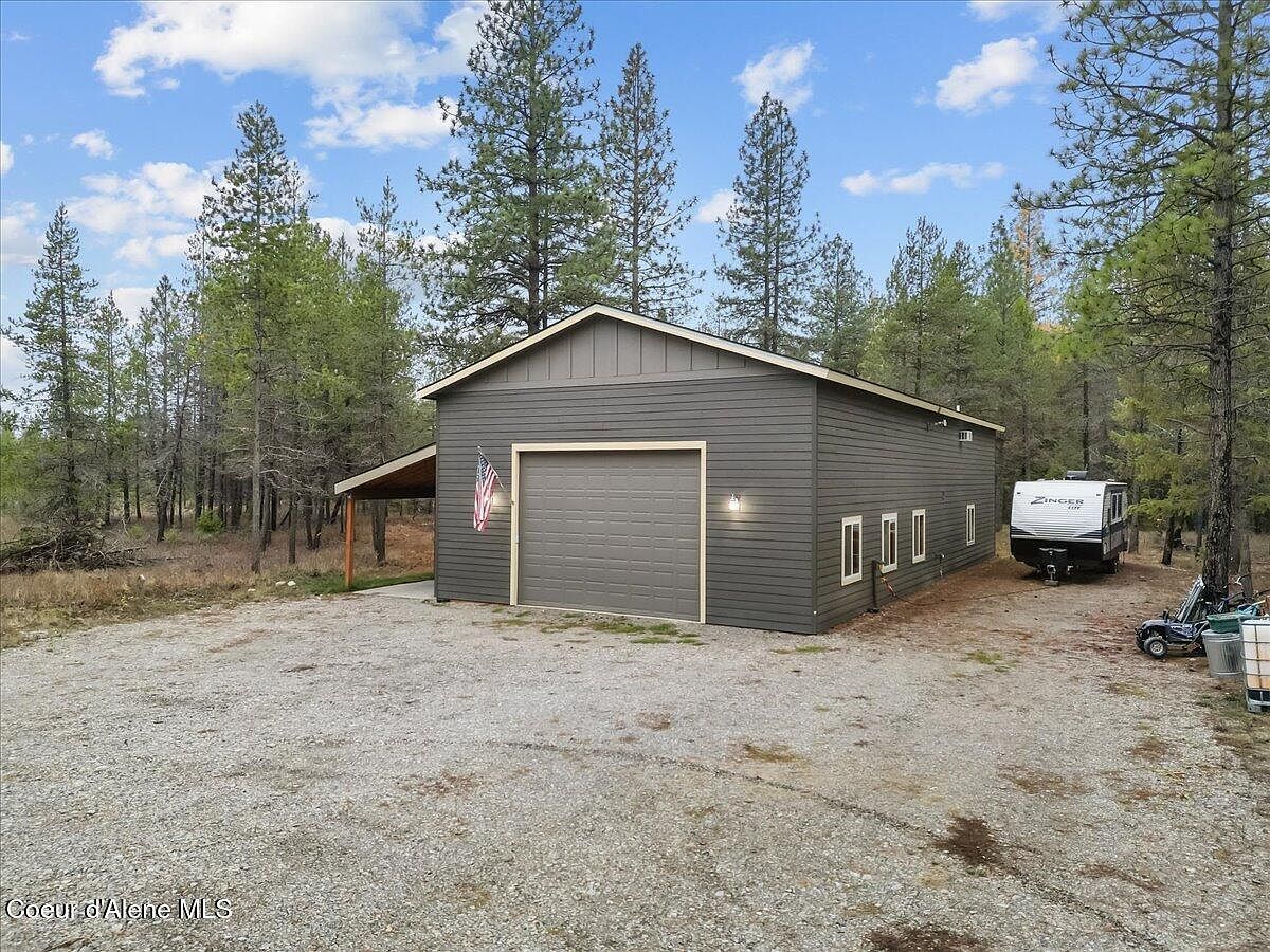 172 Wyatt Ln Spirit Lake, ID 83869  | Single Family