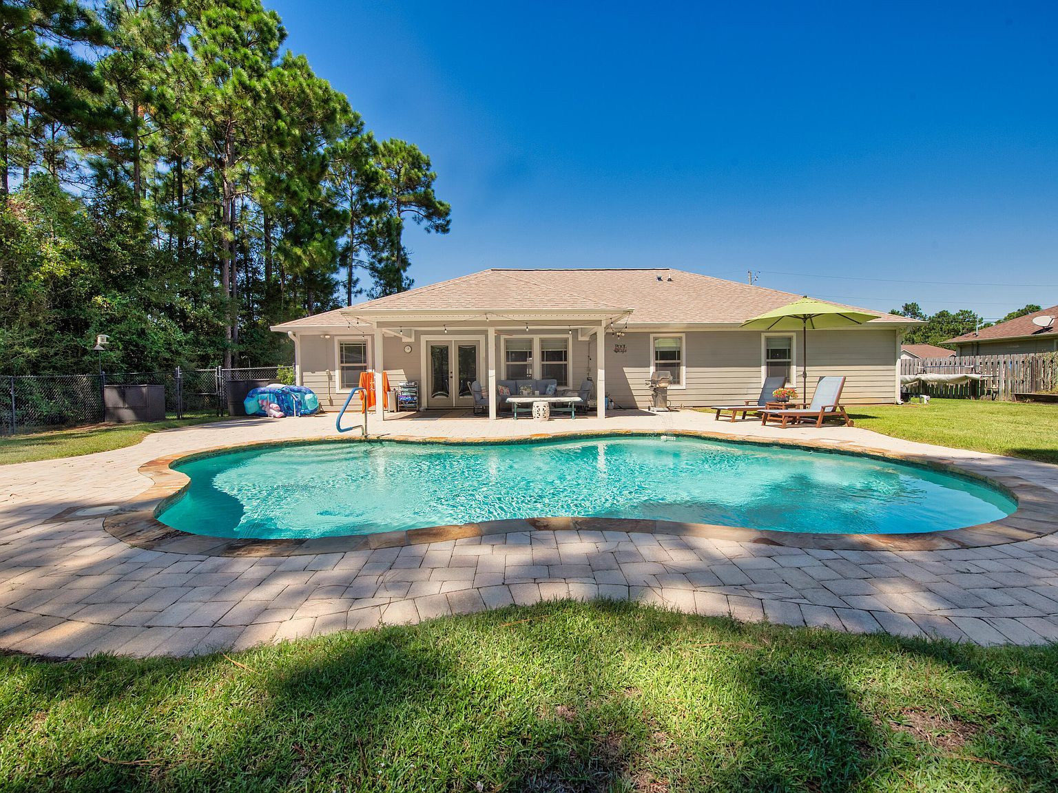 8169 Tavira St Navarre, FL 32566 - Thumbnail 2