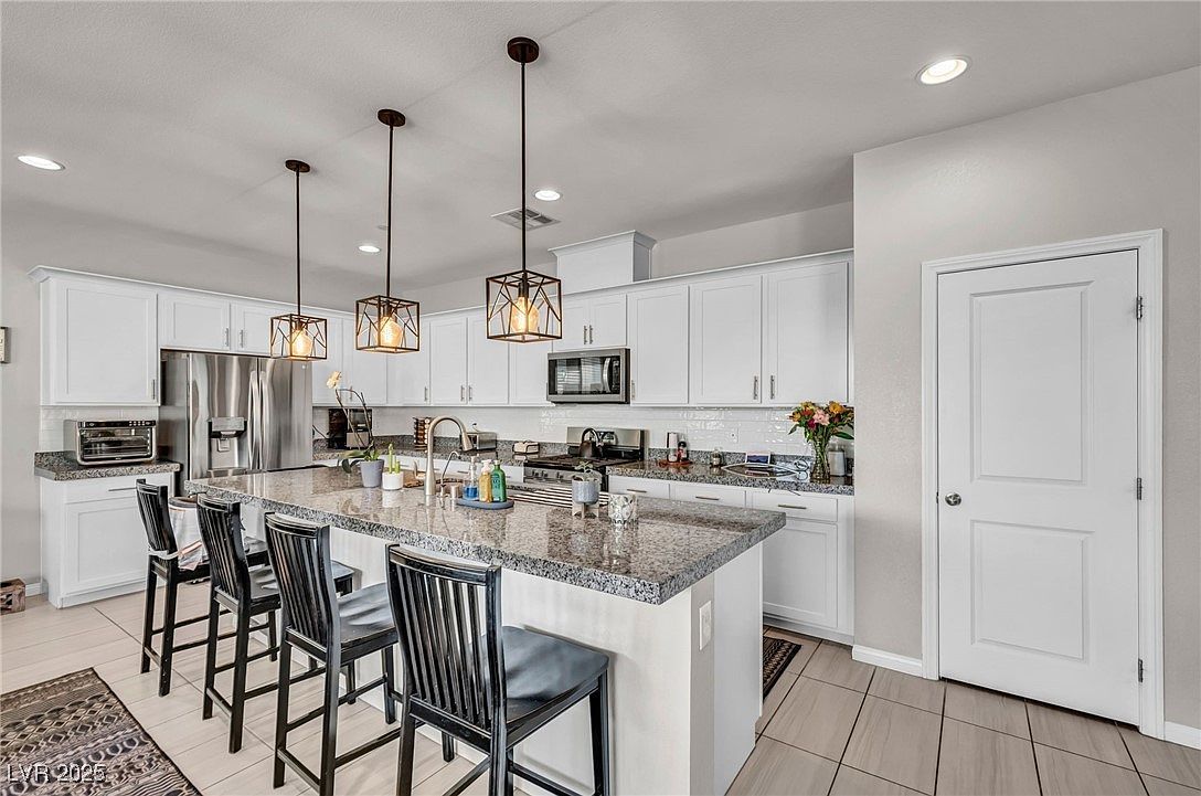 604 Assurance Pl Henderson, NV 89011 - Thumbnail 2