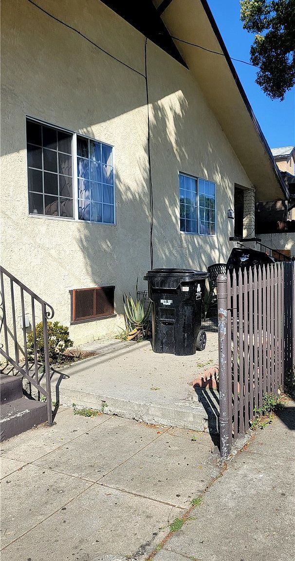 215 N Evergreen Ave Los Angeles, CA 90033 - Thumbnail 2