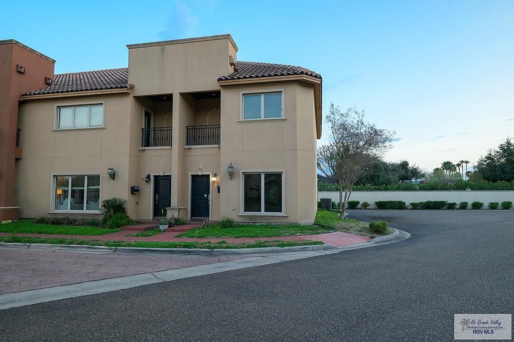 217 Robin Ave McAllen, TX 78504 - Thumbnail 2