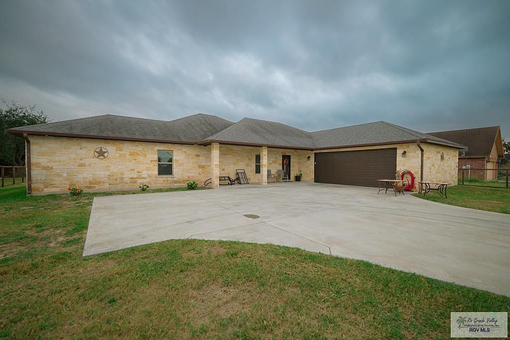 34833 Quail Dr San Benito, TX 78586 - Thumbnail 2