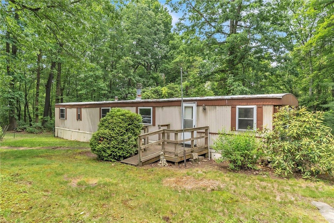 320 Pheasant Dr Evans City, PA 16033 - Thumbnail 2