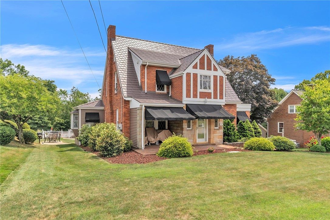 832 Ridge Rd Ambridge, PA 15003 - Thumbnail 2