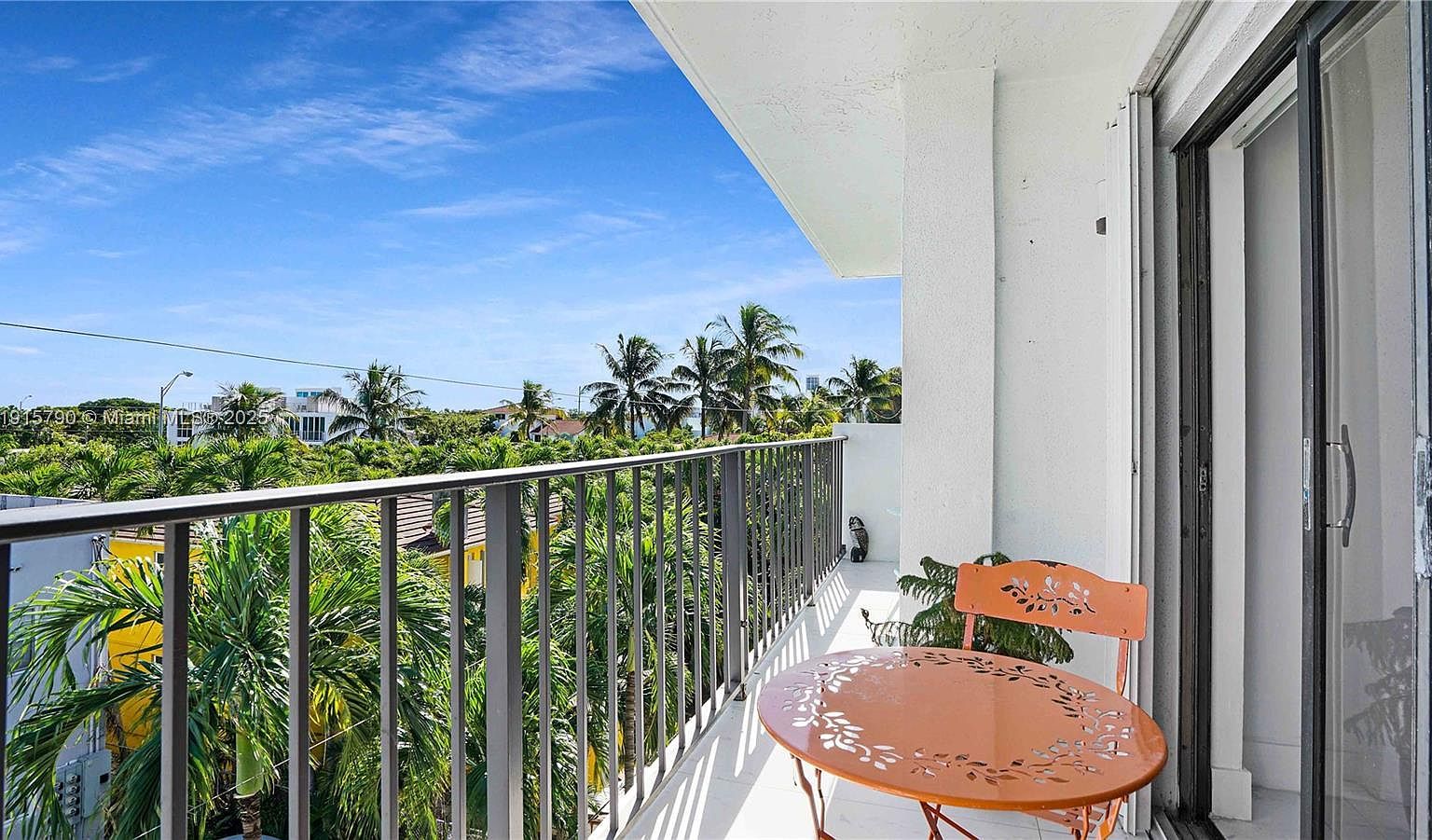 8255 Abbott Ave APT 403 Miami Beach, FL 33141 - Thumbnail 2