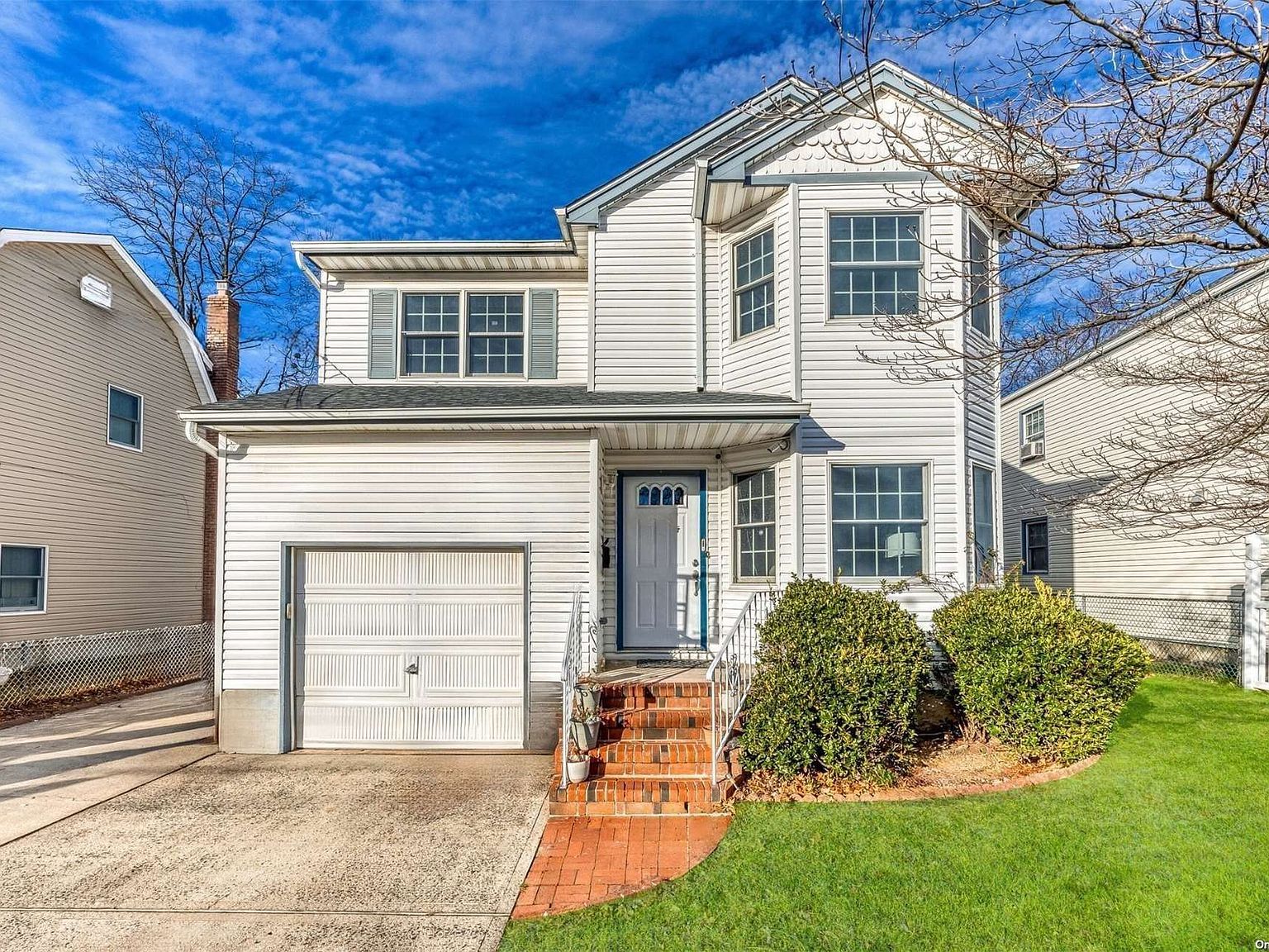 39 W Dover St Valley Stream, NY 11580 - Thumbnail 2