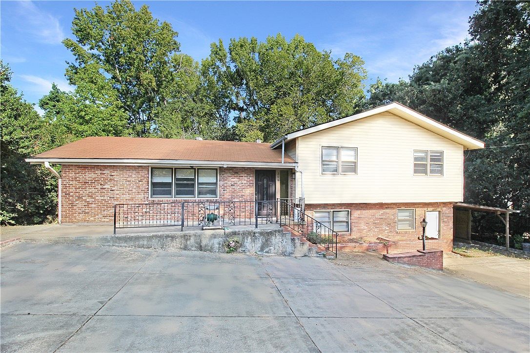 206 4th Ave Opelika, AL 36801 - Thumbnail 2