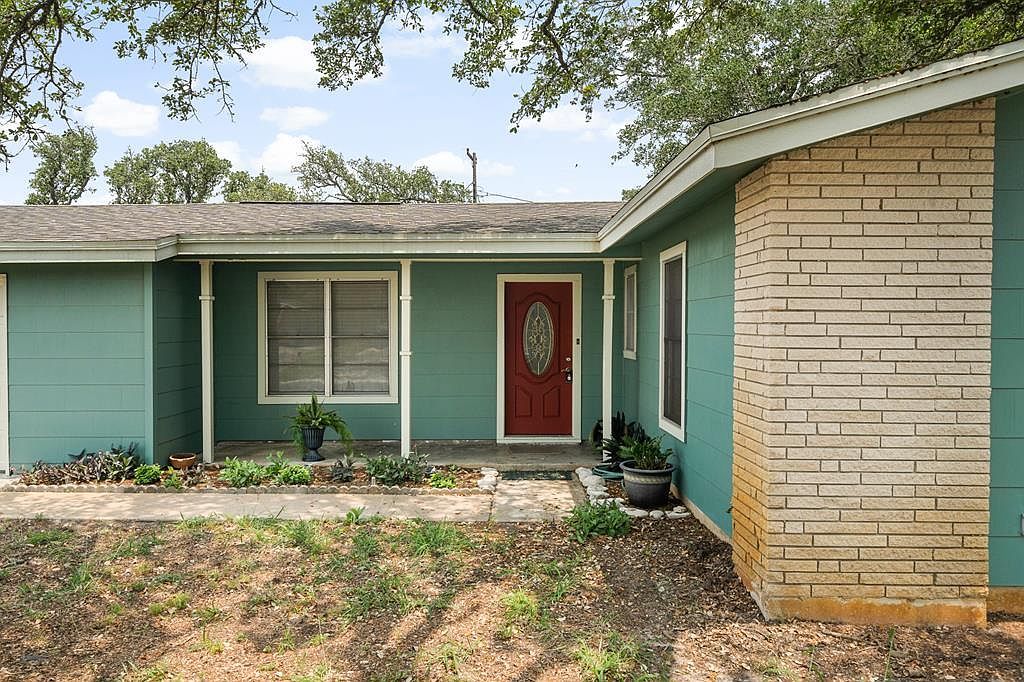 1906 Cochran Ln Rockport, TX 78382 - Thumbnail 2