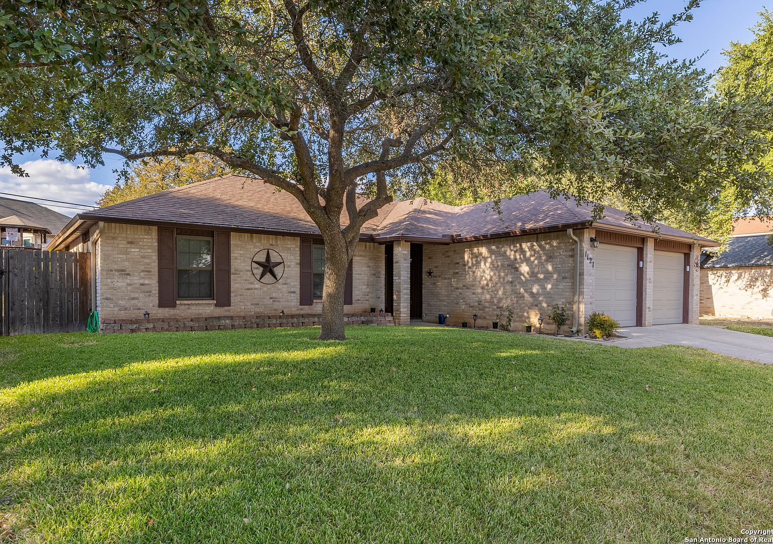 1121 Mossy Ln Schertz, TX 78154 - Thumbnail 2