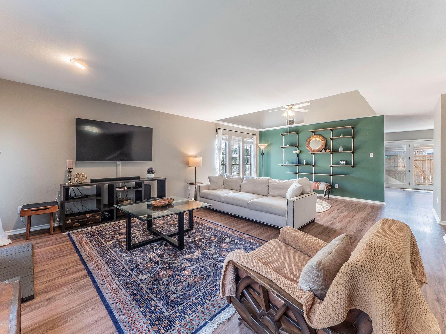 2110 Morley Dr Austin, TX 78752 - Thumbnail 2