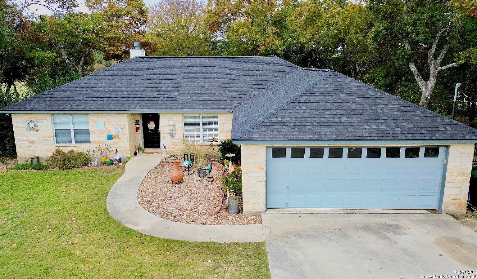 342 Brooklynn Ln Canyon Lake, TX 78133 - Thumbnail 2