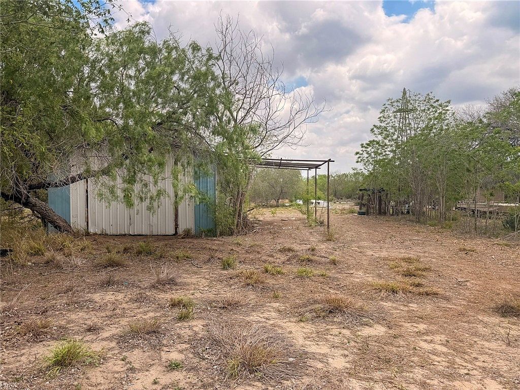 3250 Highway 281 George West, TX 78022  | Land/Lot