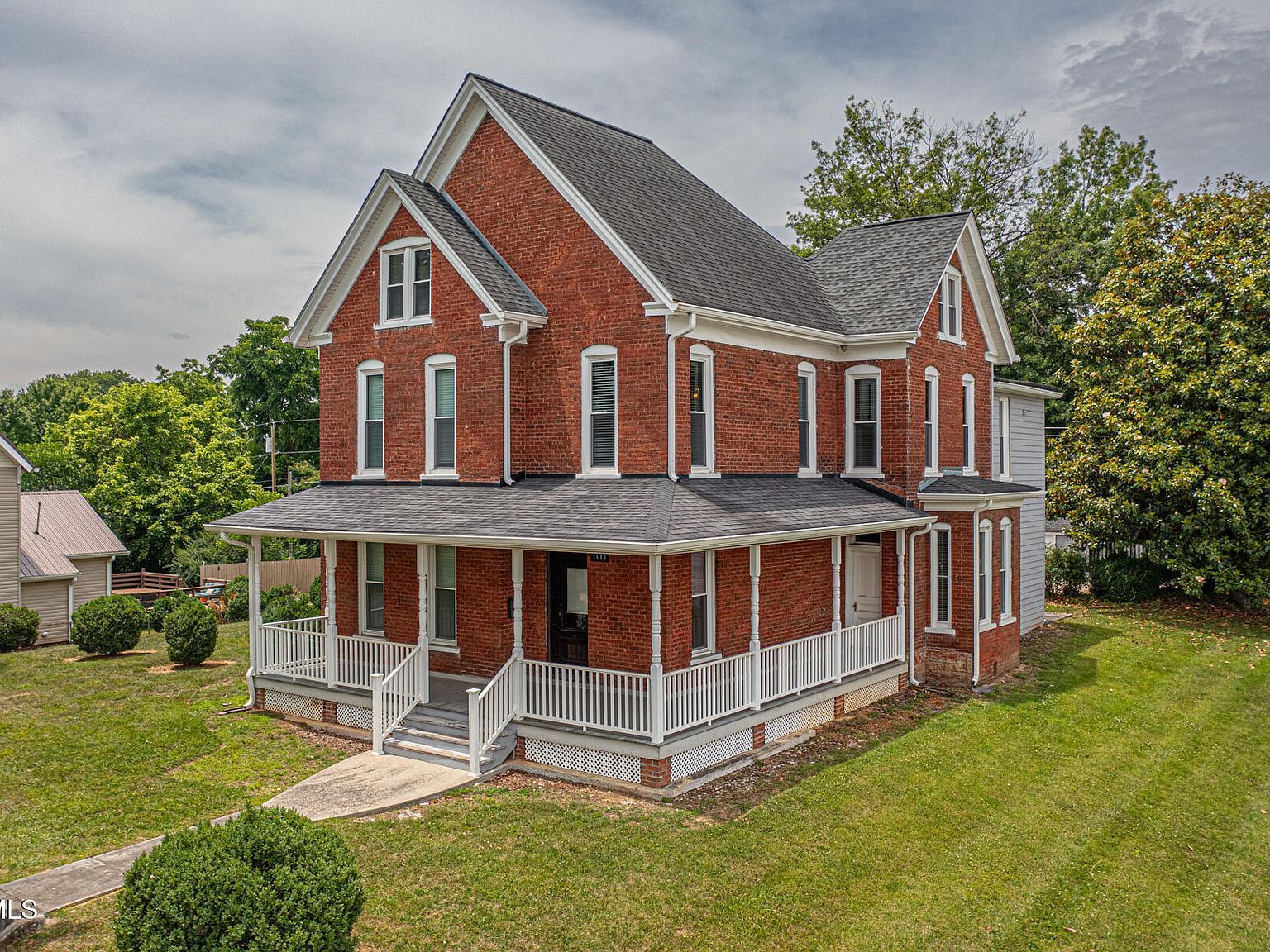 1115 E Unaka Ave Johnson City, TN 37601 | Single Family