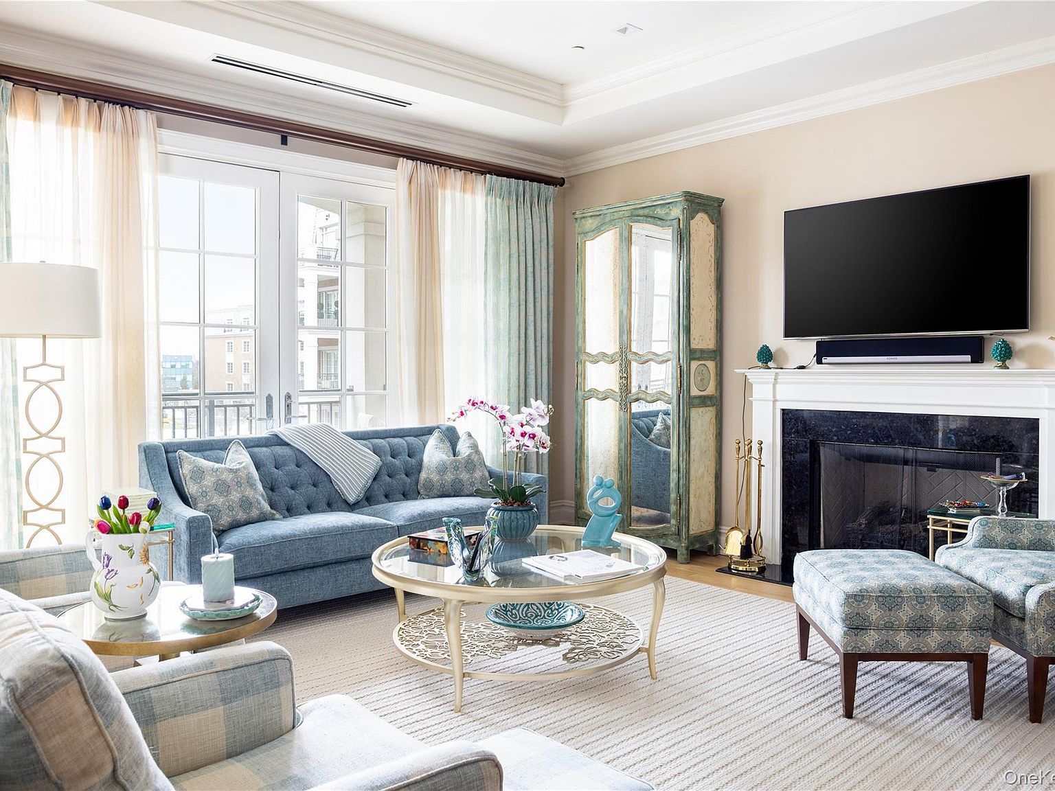 2000 Royal Ct #2101 New Hyde Park, NY 11040  | Condominium