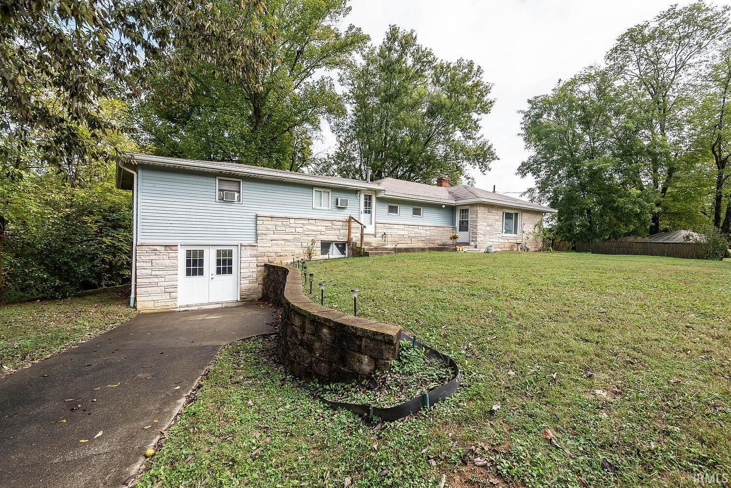 314 W Association St Ellettsville, IN 47429 - Thumbnail 2