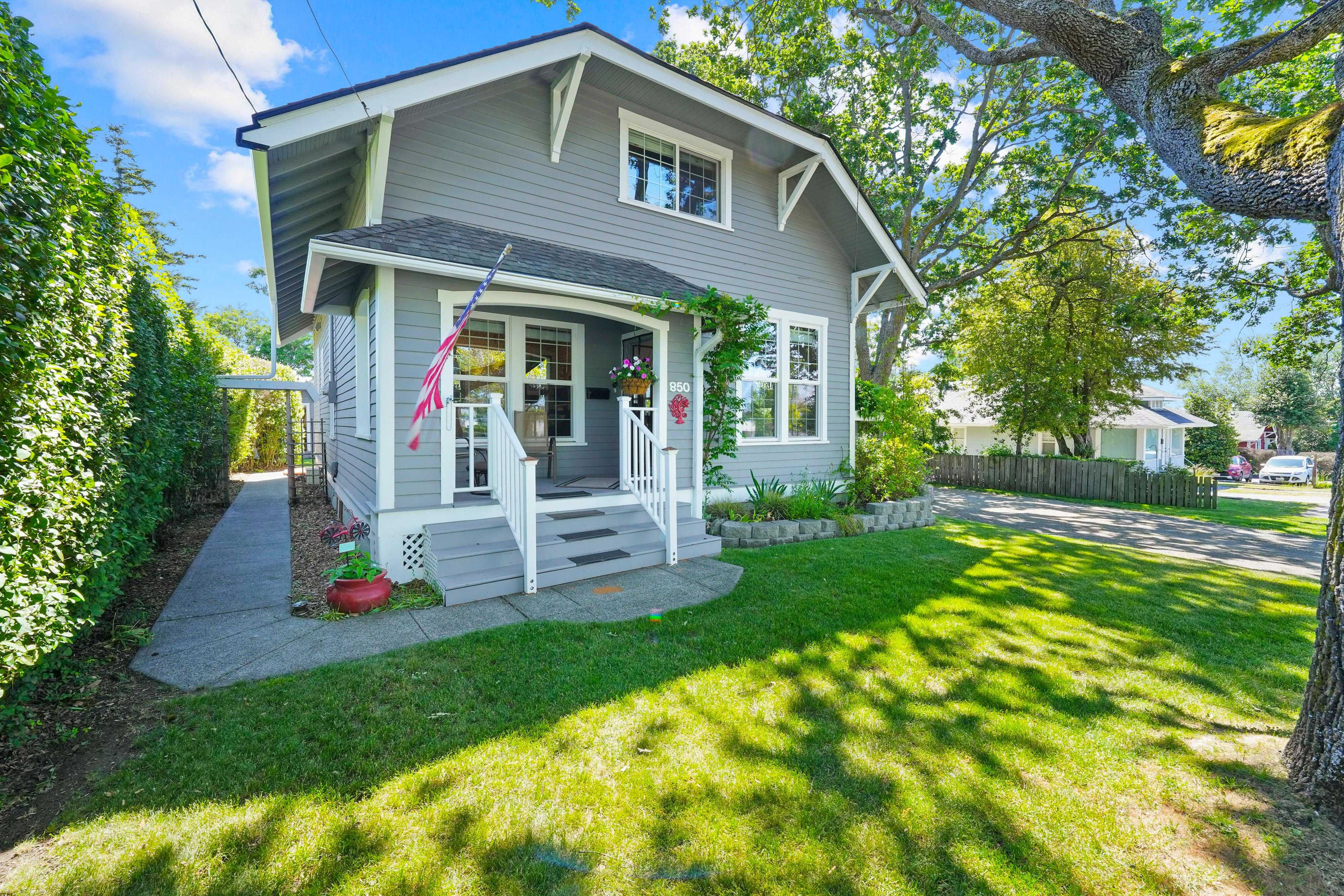 850 Southeast Ireland Street, Oak Harbor, WA, USA, 98277  | Single Family