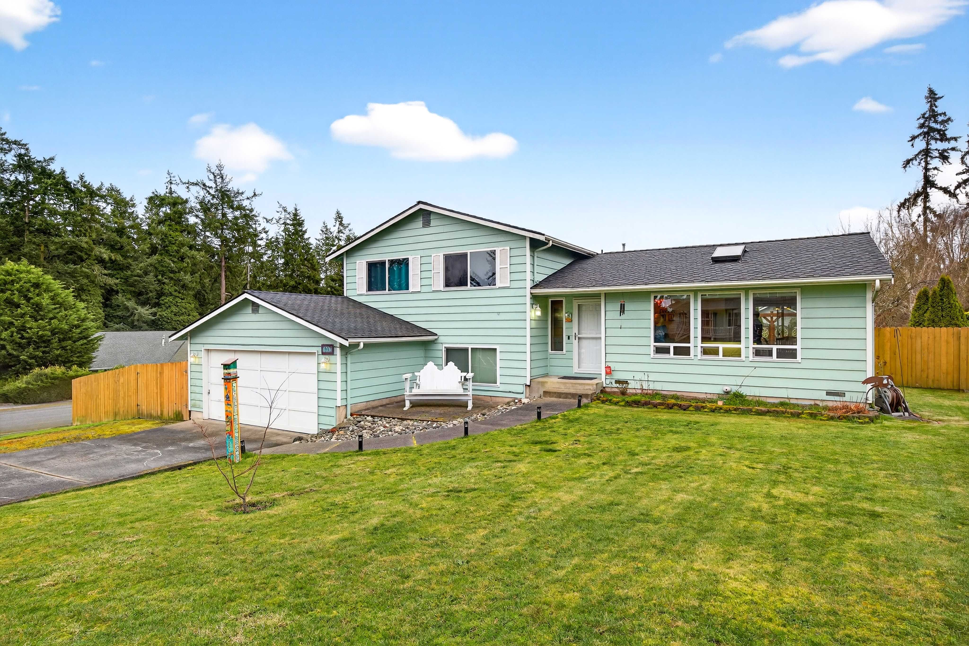 1981 NE 11th Ave, Oak Harbor, WA, USA, 98277  | Single Family